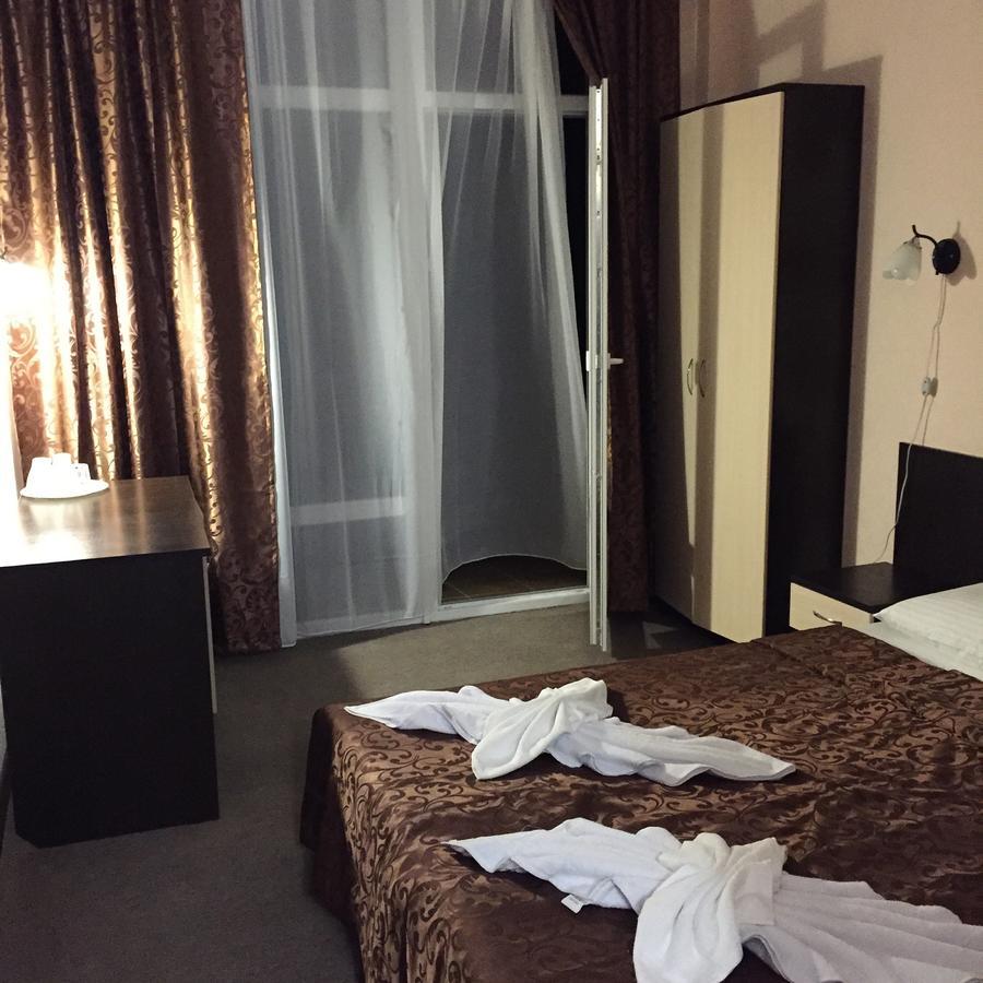 Hotel Anna Pitsunda Eksteriør billede